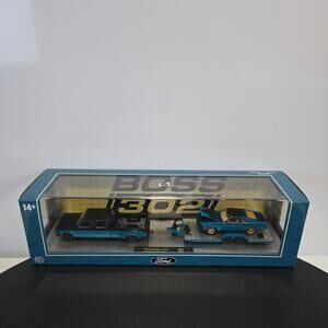 NEW M2 Machines Ford Hauler Blue 70 Mustang & 90 F-350 Dually Boss 302 R99 1:64